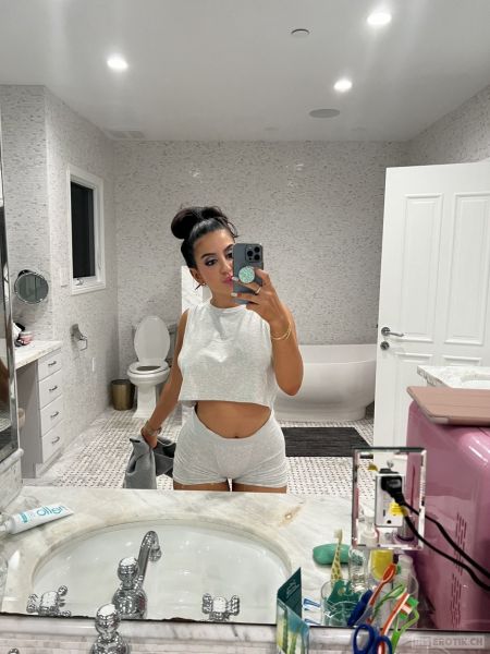 Foto 1 - Clara Für dich verfügbar, Liebling