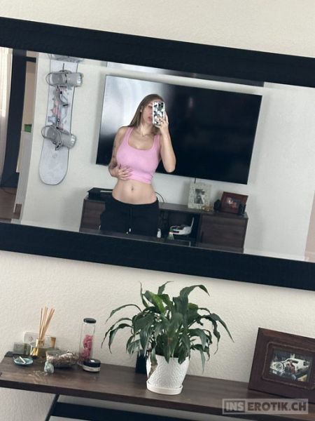 Foto 2 - La belle est la pour te distraire Telegram.@Ittgu