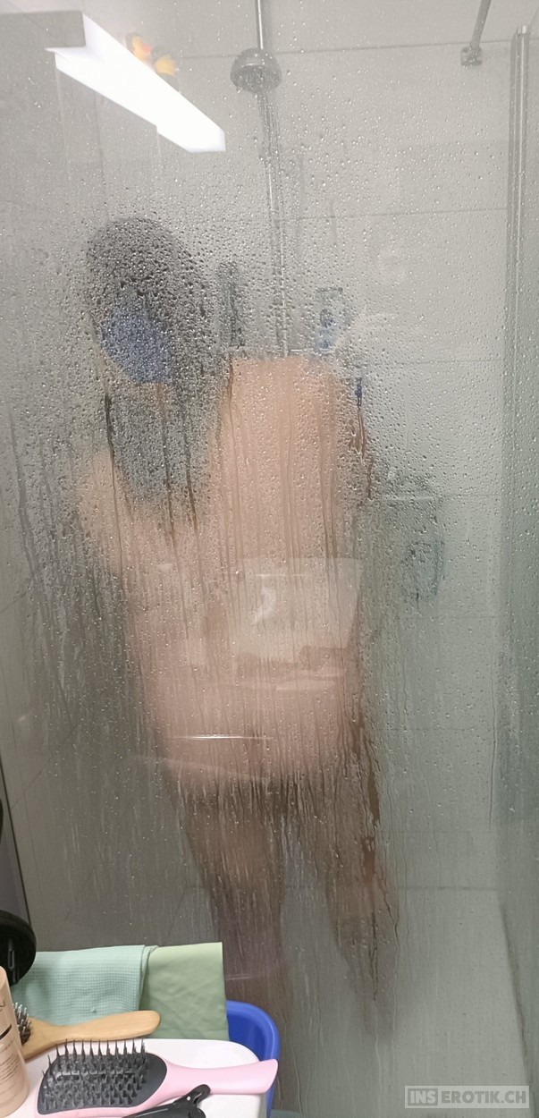Nora Ehefrau 45j Molig für eine Nacht bei dir