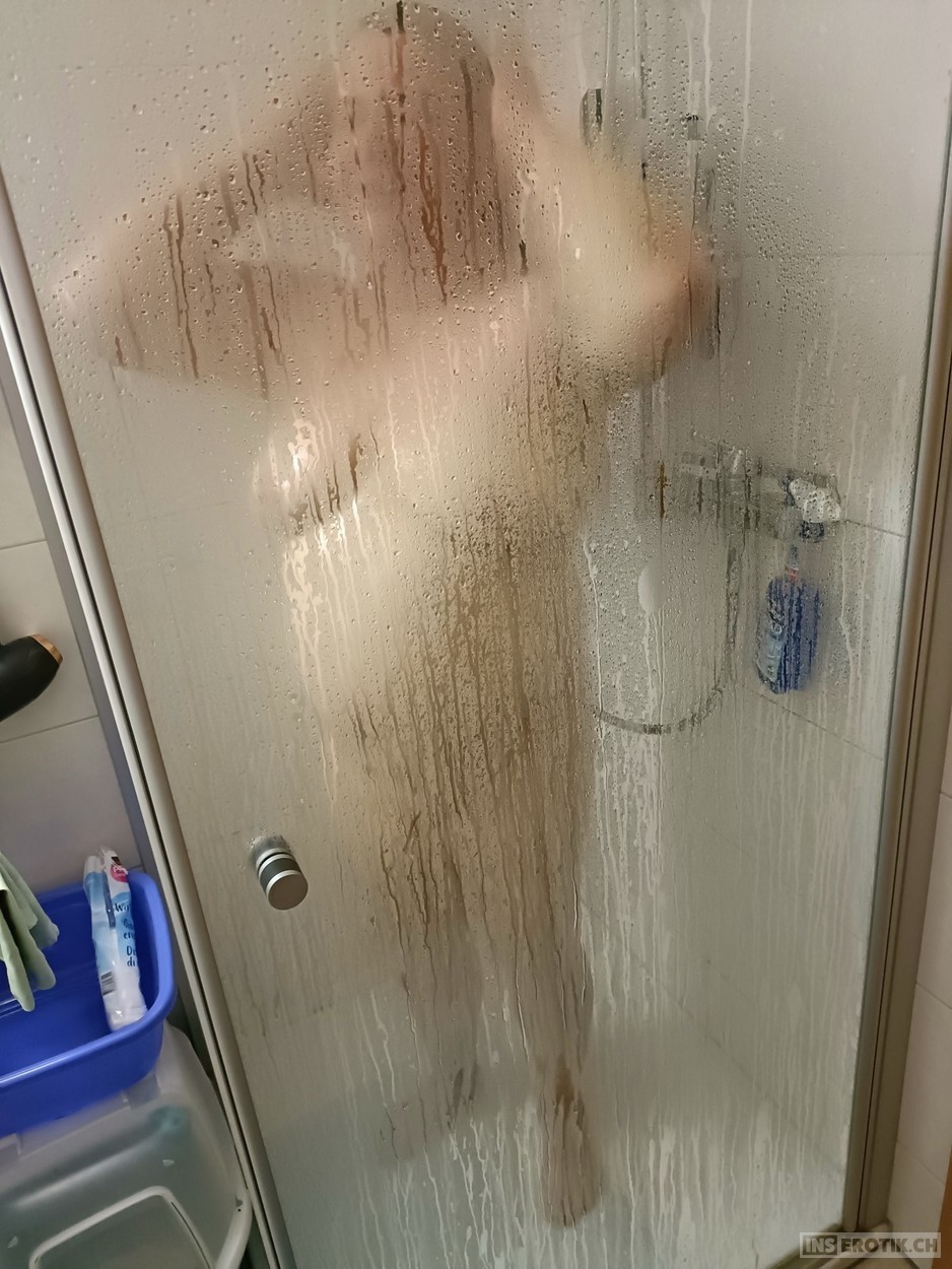 Nora Ehefrau 45j Molig für eine Nacht bei dir