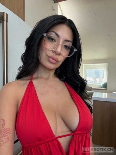 Foto 1 - V. Bryane Je suis disponible pour vos plaisirs sexuelle.. 