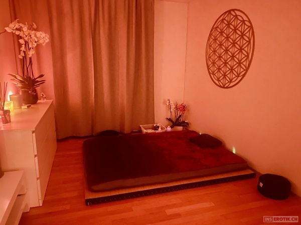 Foto 2 - Romina SCHWEIZERIN - traditionelle authentische tantra massage - Au ZH am Zürichsee