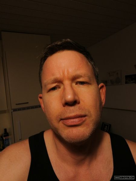 Foto 2 - Schumi69 SUCHE HAUSFRAUEN WEM ZU HAUSE SEHR SCHLEKT BEHANDELT ;-)